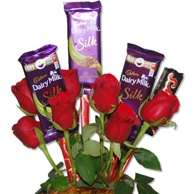 "Chocos with Roses bouquet - codeR03 - Click here to View more details about this Product